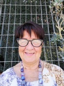 Ferentino – Fine del precariato a 65 anni, la storia dell’insegnante Maria Rita D’Amico
