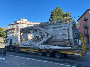 Viterbo – L’arrivo di Dies Natalis paralizza il centro il primo giorno di saldi, commercianti protestano
