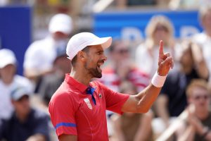 Djokovic, rivincita e gloria eterna: battuto Alcaraz, medaglia d’oro, completato il Golden Slam