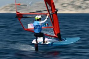 Parigi 2024, sesto oro azzurro: windsurf, che trionfo per Maggetti