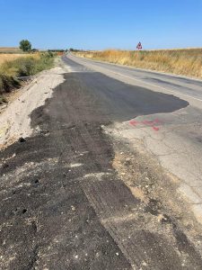 Montalto di Castro – Le imprese del fotovoltaico hanno distrutto la Sp 4, per i motociclisti una sfida con la morte