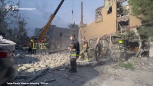 Ucraina, Zelensky “Attacco russo notturno causa 4 morti e 16 feriti”