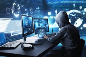 Rubano 14 milioni in criptovalute con un attacco hacker, arrestati in una villa di lusso