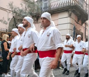 Viterbo – Santa Rosa, la FOTOGALLERY del Corteo Storico che sfila per la città