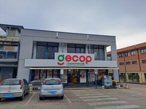 Arce – Malviventi smurano cassaforte da supermercato Gecop e portano via incasso