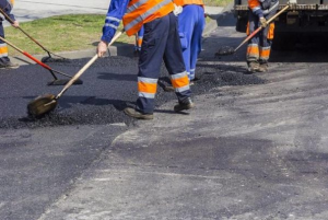 Viterbo, le opere di asfaltatura proseguono su via della Palazzina