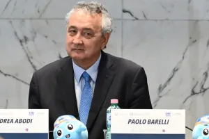 Barelli rieletto presidente della Federnuoto