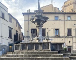 Viterbo – Fontana Grande a secco, l’ex sindaco Arena incalza: “Già terminati i soldi impegnati?”