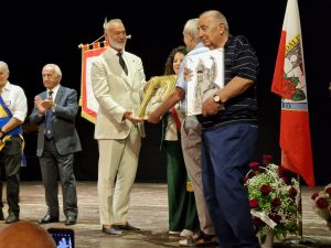 Viterbo – Santa Rosa, il premio Il Ciuffo e la Rosa assegnati ai viterbesi tornati da Cremona e Monaco di Baviera