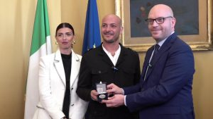 Camera, Fontana premia coppia di nonni under 40