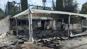 Guidonia, incendio al Parco Di Nella: distrutta tensostruttura per disabili