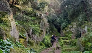 Cerveteri, motocross selvaggio in mezzo alla Necropoli