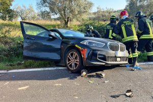 Canino – Brutto incidente lungo la Castrense, perde il controllo dell’auto e finisce fuori strada (FOTO)