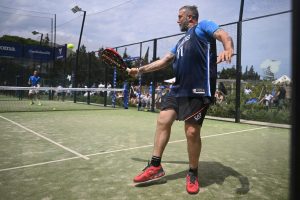 Il derby di Roma si sposta sul campo da padel: Candela e Perrotta sfidano Di Canio e Fiore