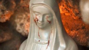 Statuette della Madonna di Trevignano: “Il sangue è di Gisella Cardia”