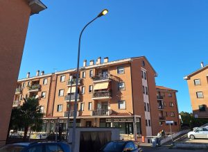 Viterbo – Torna la luce in via Marescotti, intervento congiunto di ditte private e Comune