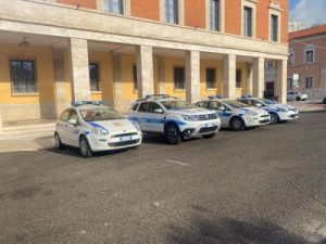 Latina – Servizio straordinario della polizia locale, accertate 128 violazioni al Codice della strada