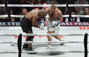 Pugilato – Mike Tyson sconfitto ai punti da Jake Paul nell’attesissimo incontro-show