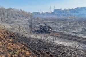 Roma – Dopo 3 mesi dimesso da ospedale pompiere ustionato in maxi rogo Cinecittà-Torre Spaccata