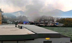 Frosinone – Incendio dall’alba a “Pianeta Outlet” inaugurato da una settimana