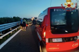 Incidente sull’A1 tra Orvieto e Attigliano, feriti due motociclisti