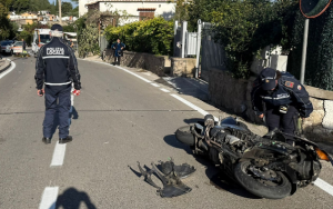 San Felice Circeo, perde il controllo dello scooter e si schianta sull’asfalto: muore il 28enne Ahmed Kssouri