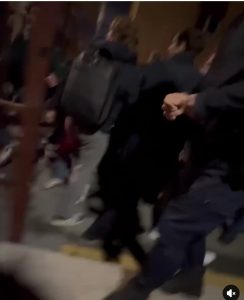 Roma – Università, scontri alla Sapienza. Vigilante colpito da pietra partita da blocco ragazzi di sinistra