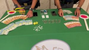 Blitz anti droga a Palermo. Sequestrate 44 dosi, 3 arrestati