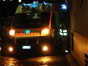 Guidonia, scontro auto-bici: ciclista 55enne rischia la vita