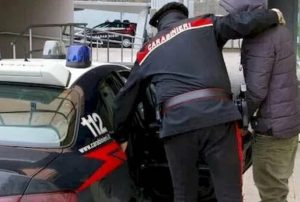 Civita Castellana – Trovato con un chilo di cocaina e 190 chili tra hashish e marijuana, cinque anni ai domiciliari per un 72enne