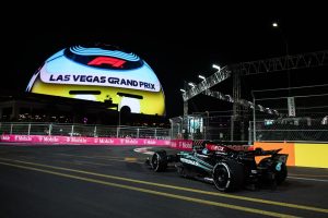 Russell in pole a Las Vegas, Sainz secondo e Leclerc quarto