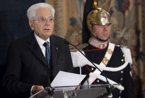 Mattarella “Bisogna amare la democrazia, prendersene cura”