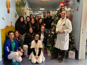 Vasanello, l’associazione Futura chiude l’anno in bellezza: 300 kg di giochi donati ai bambini di Belcolle