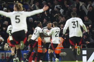 Stamford Bridge al Fulham, 45 anni dopo. Boxing Day 2025: marziano Isak, rullo Forest, Amorim assaggiò il suo Man U