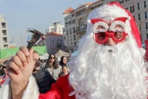 “Lo dico a Babbo Natale”, lo psichiatra boccia la ‘minaccia’ dei genitori