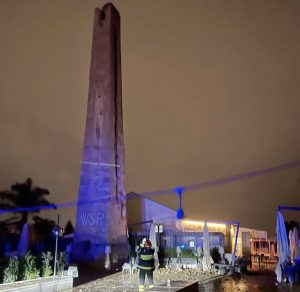 Tragedia a Palermo – Fulmine colpisce antica torre, le macerie cadono sopra i clienti di una pizzeria