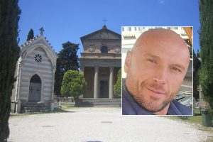 Viterbo – In tanti al cimitero San Lazzaro per l’ultimo saluto a Paolo Caporossi