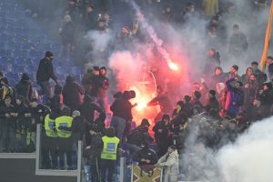 Europa League, terrore nella Capitale: agguato e scontri, accoltellati tre tifosi spagnoli