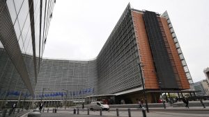 Ue, la Commissione lancia la strategia per la competitività