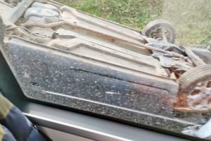 Vetralla – Brutto incidente sull’Aurelia bis, auto cappotta