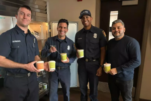 Gelati in regalo ai pompieri di Los Angeles, il dono di un’artigiana di Orvieto