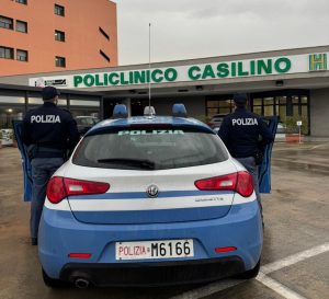 Roma – Prende la moglie incinta a bastonate e la manda in ospedale: “Digli che sei caduta, non una parola a medici e polizia”