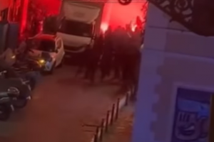 Roma – Paura in centro, tifosi Real Sociedad accoltellati e inseguiti da ultras della Lazio (VIDEO)