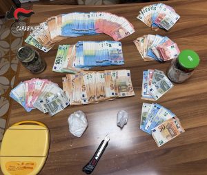 Civita Castellana, oltre un etto di cocaina e 17000 euro sotto il materasso: due arresti